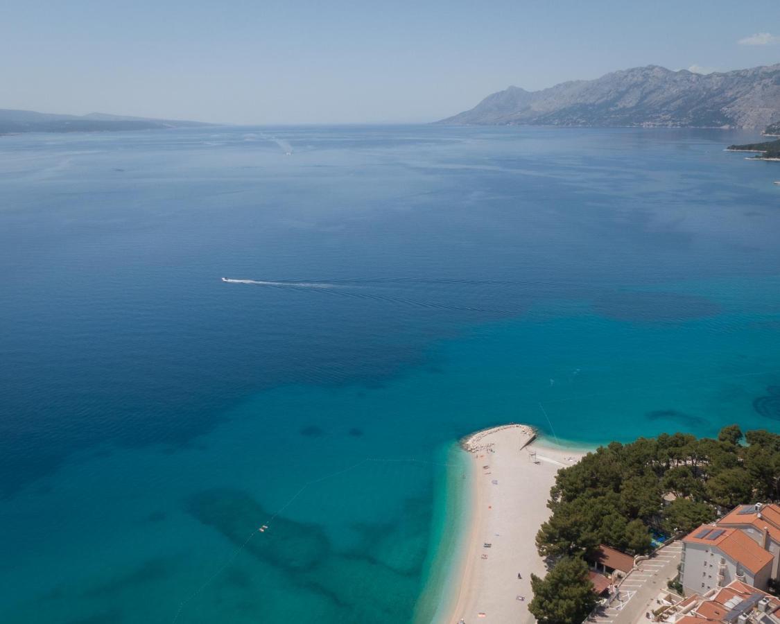 Family Resort Urania Baška Voda Kültér fotó
