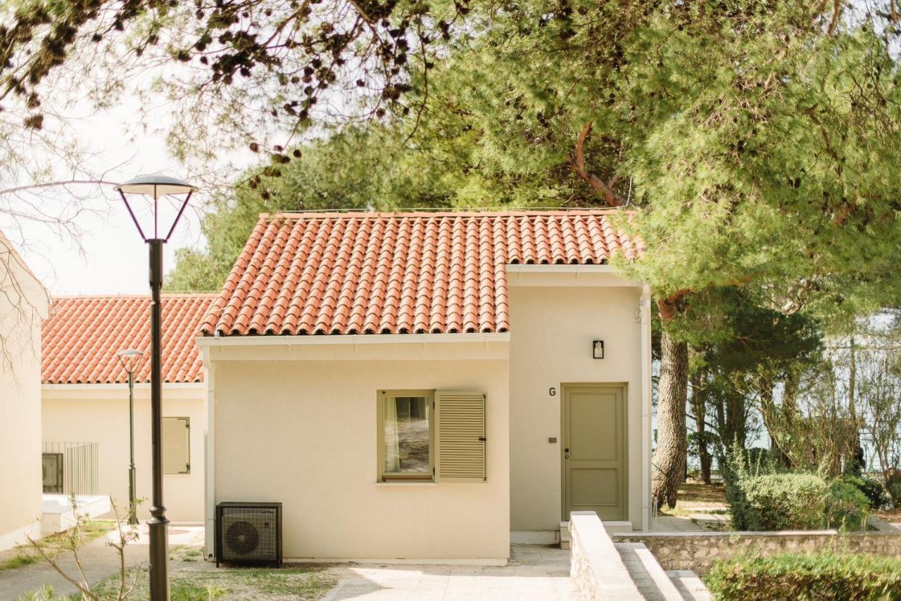 Family Resort Urania Baška Voda Kültér fotó